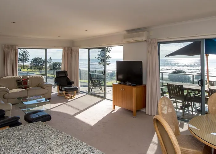 The Reef Beachfront Apartments