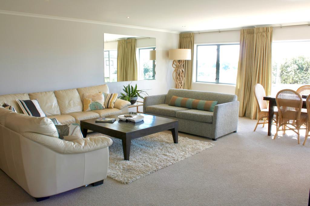 Aparthotel The Reef Beachfront 5*