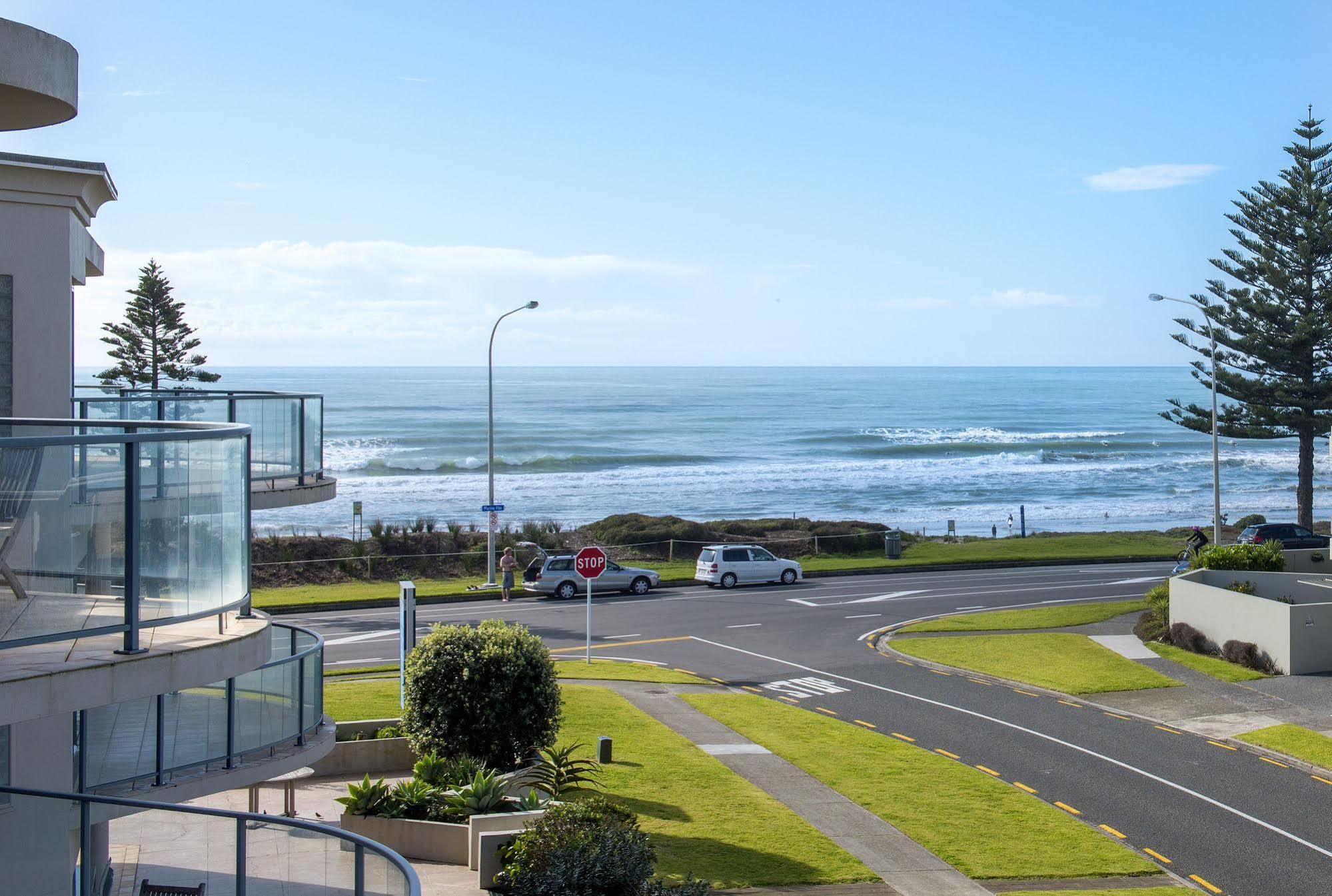 The Reef Beachfront 5*